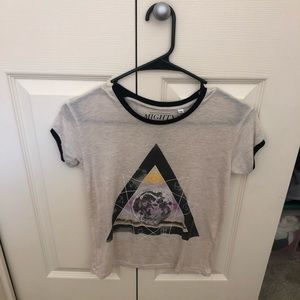 graphic tee